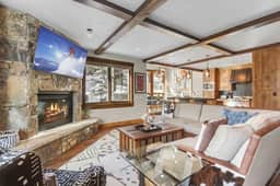 Artisan Lodge