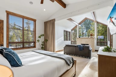 King Guest Room 1