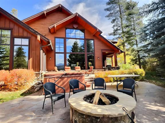 Twin Peaks Lodge